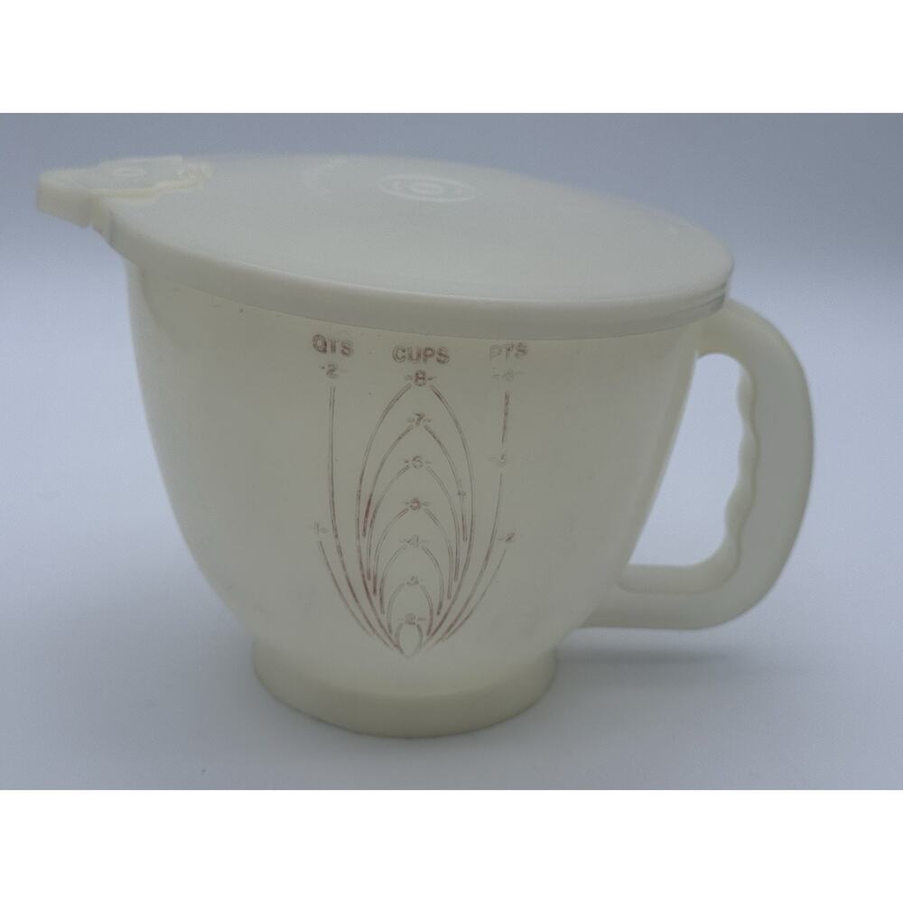 Vintage Tupperware Mix-N-Stor 8 Cup 2 Qt Measuring Pitcher Lid Model 500
